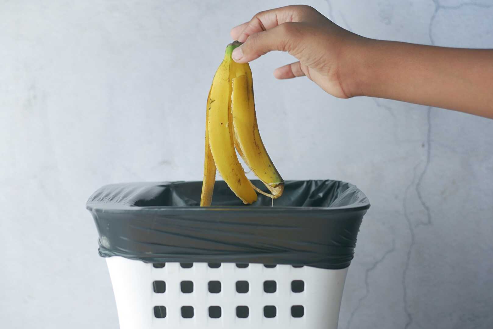 Zéro déchet : 11 astuces pour utiliser la peau des bananes au quotidien