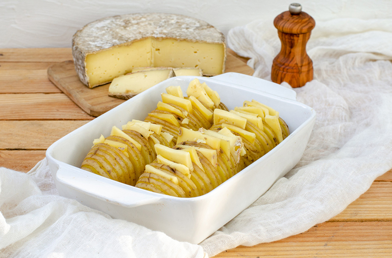 Pommes de terre éventail à la Tome des Bauges AOP