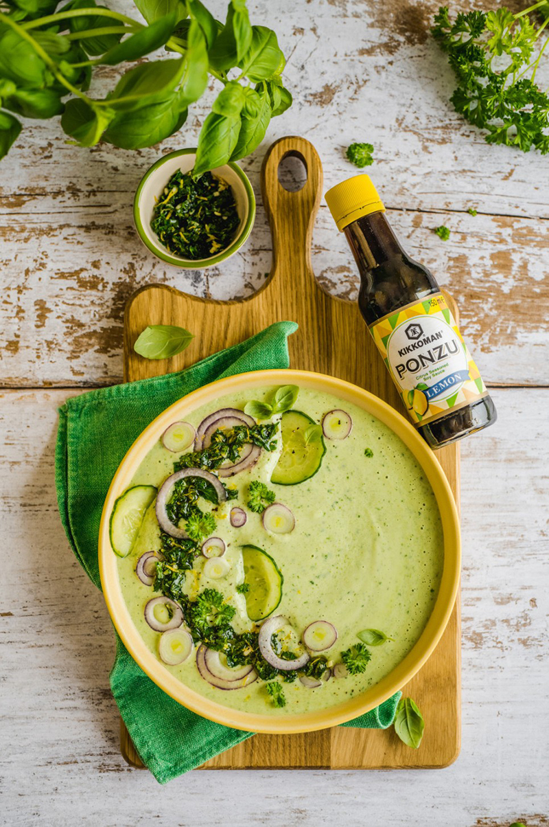 Soupe froide de concombre-avocat et gremolata