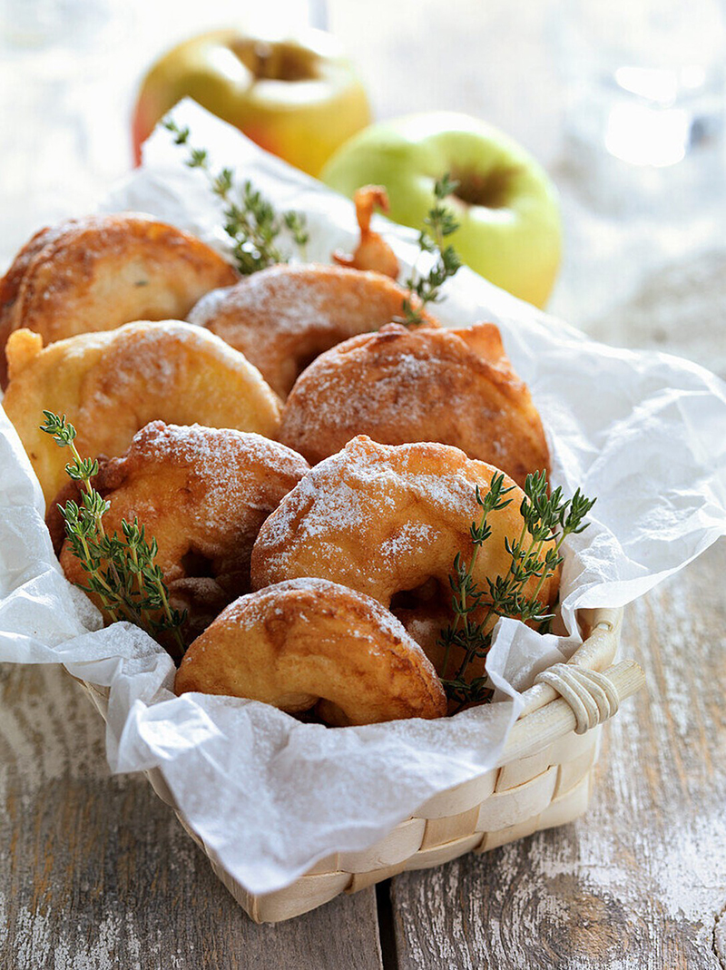 Beignets dorés aux pommes