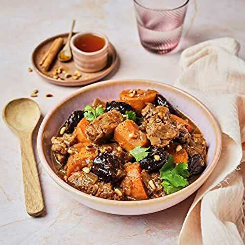 Tajine d’agneau aux pruneaux, patates douces et miel