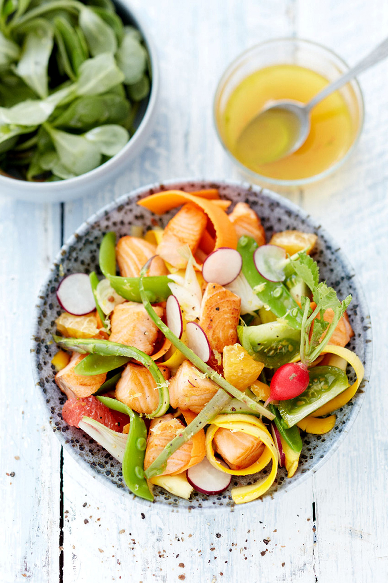 Bowl de saumon Écossais Label Rouge grillé aux légumes du jardin et aux agrumes