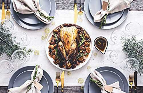 Pintade entière confite au vin blanc moelleux, romarin et sa farce aux marrons