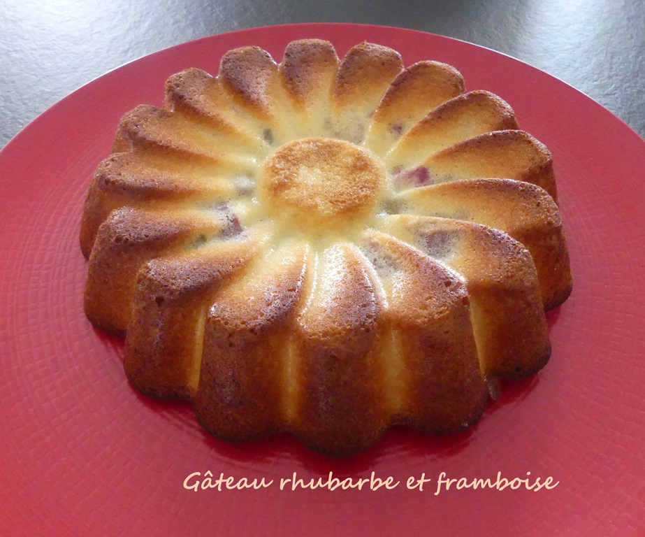 Gâteau rhubarbe et framboise *