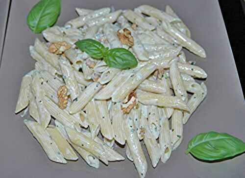 Penne rigate au bleu et aux noix *