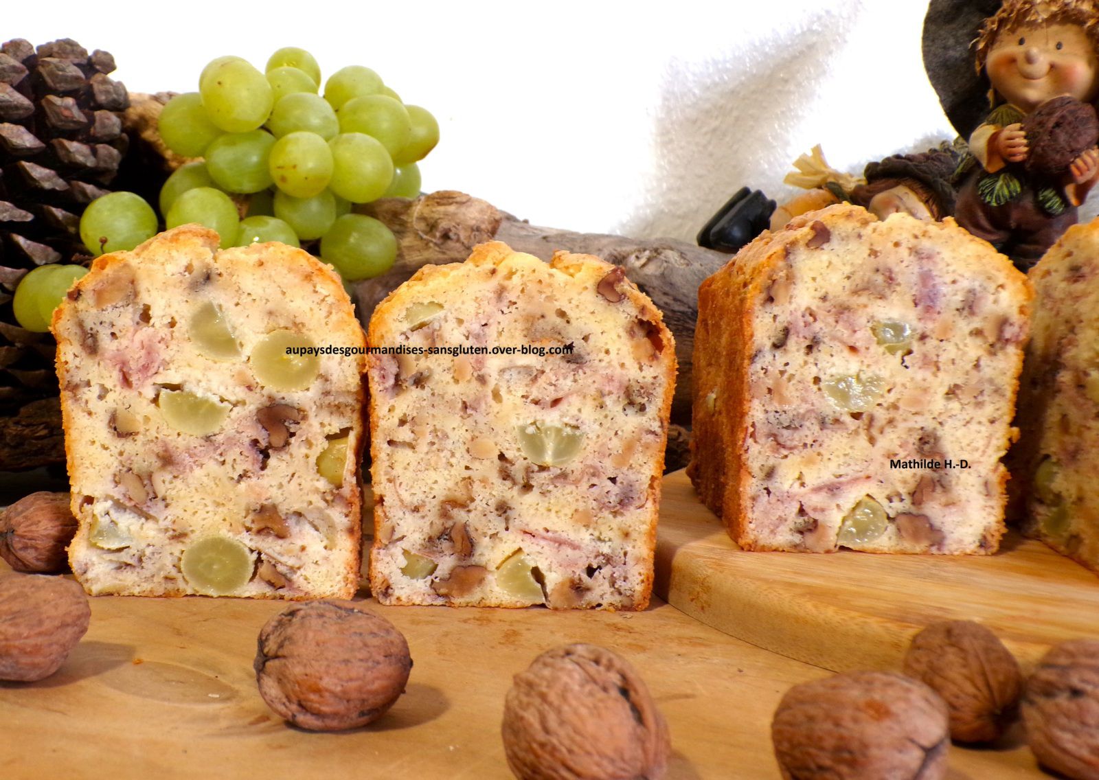 Cake au jambon de Parme, raisin blanc et noix d'après Kilomètre-0