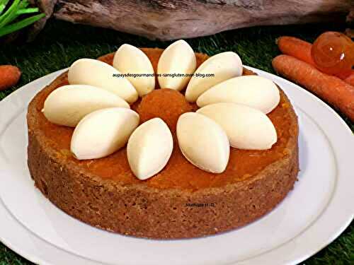 La Tarte Carrot Cake d'après Lucio et Thomas Colombo : crumble aux noix, carrot cake, compotée aux agrumes et carottes, crème au gingembre frais