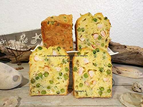 Cake aux crevettes, petits pois et curry