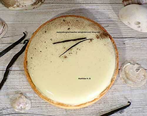 Tarte Infiniment Vanille d'après Pierre Hermé : pâte sablée, ganache vanille, biscuit cuillère imbibé d'un sirop vanille, crème montée vanille