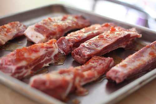 Travers de porc au four : Sticky Ribs au jus de Sorcière