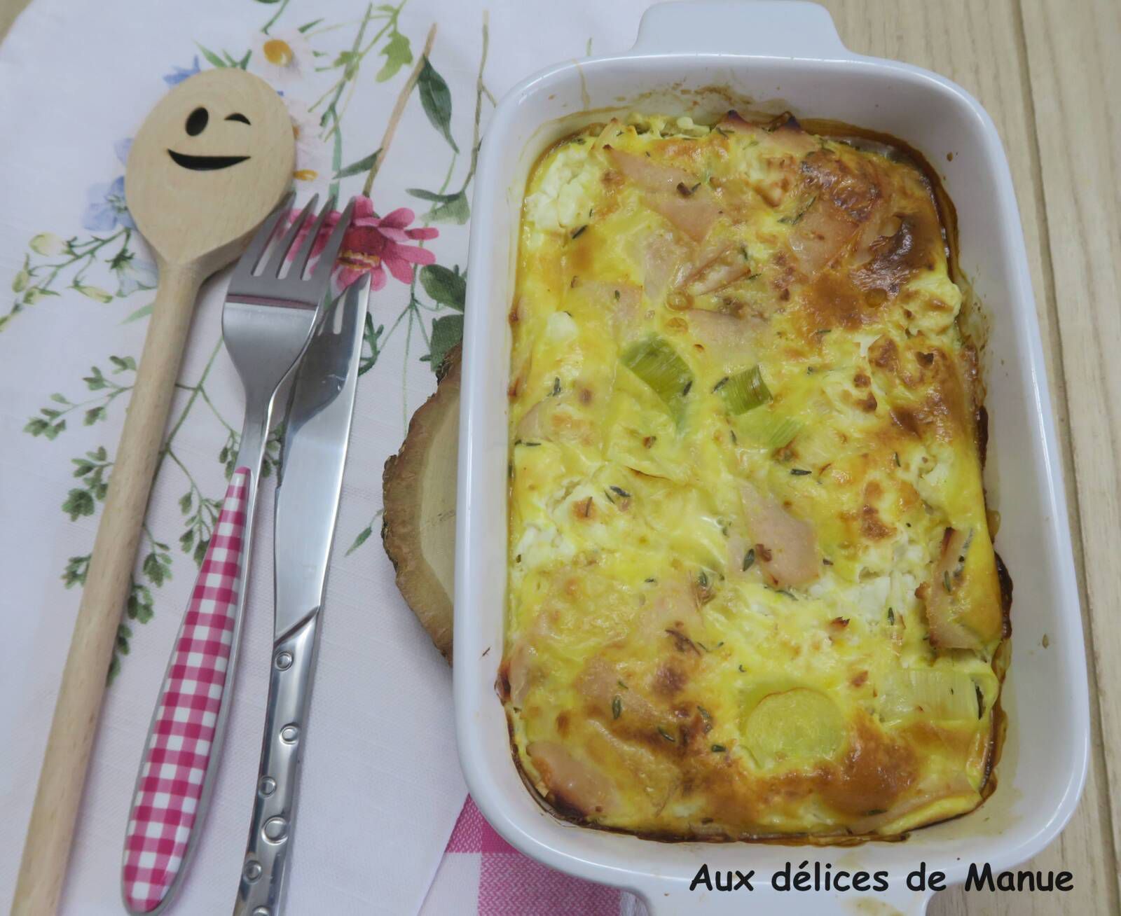 Flan salé ou quiche sans pâte au poireau, poulet et feta -light