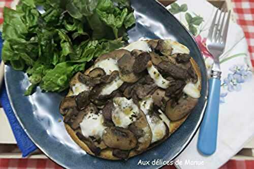 Bruschetta aux champignons forestiers et de Paris à la mozzarella