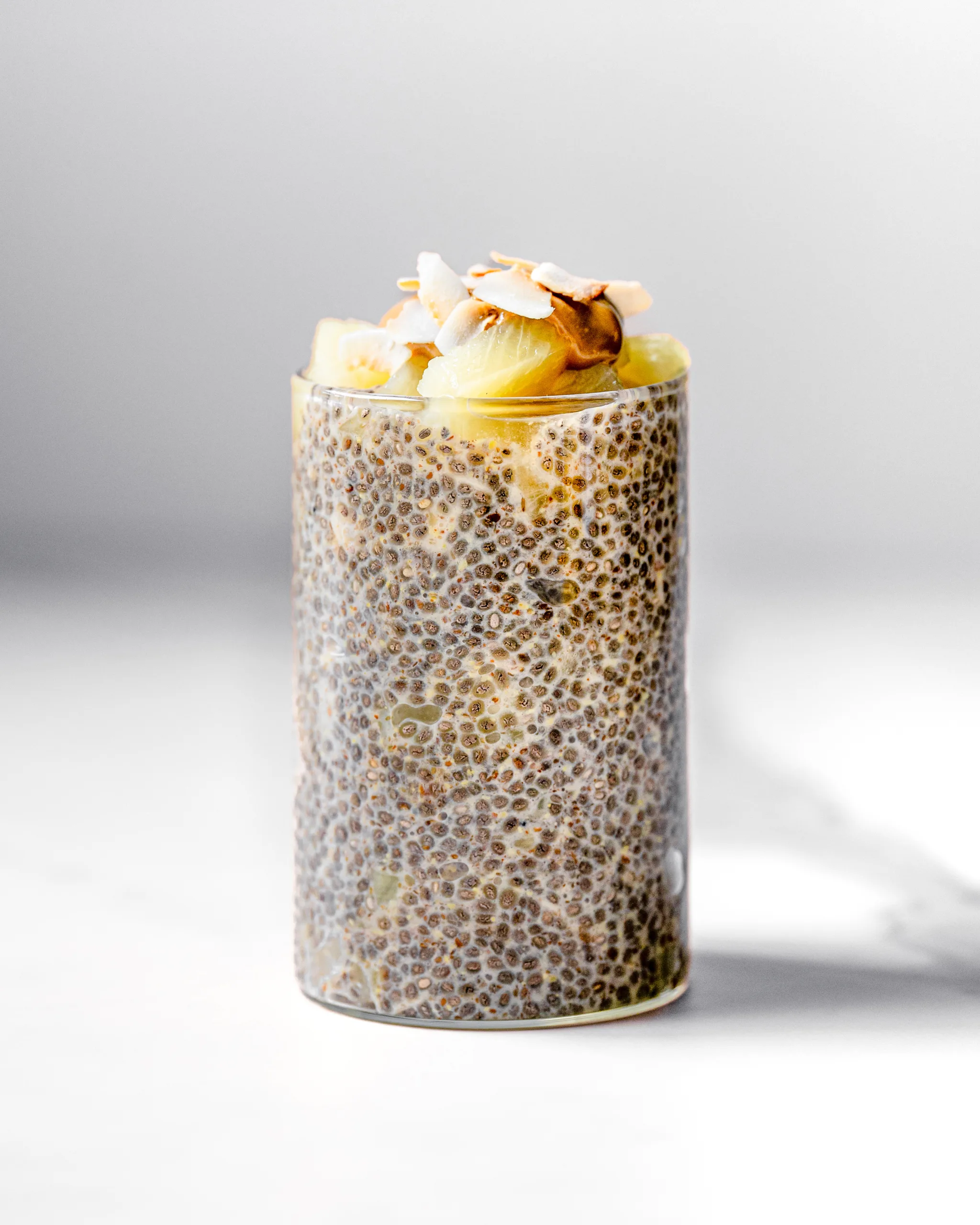 Pouding de chia à l'ananas et noix de coco