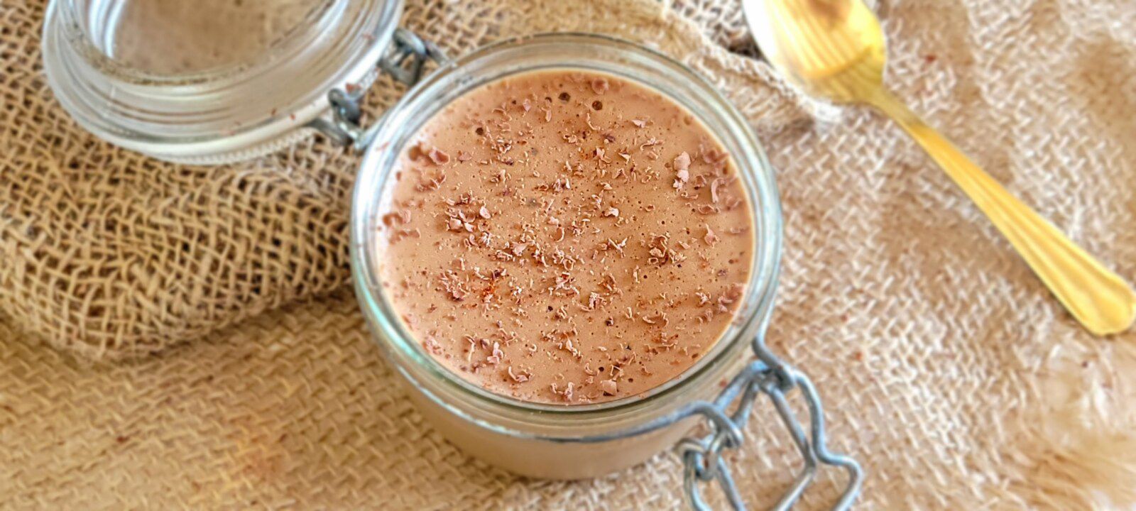 Mousse au chocolat au lait et piment fort 