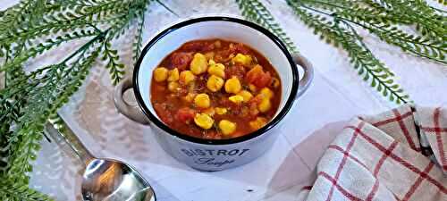 Soupe à la tomate et pois chiches