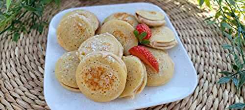 Minis pancakes fourrés à la pâte à tartiner façon sandwich