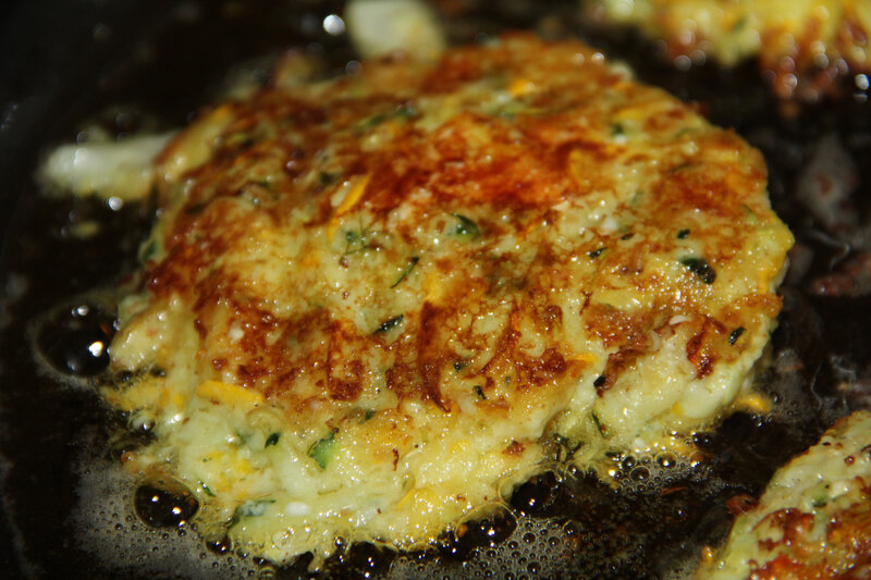 CROQUETTES DE COURGETTES VERTE ET JAUNE A LA FETA