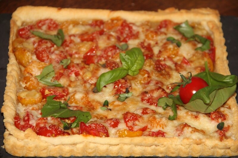 TARTE PARMESANE AUX TOMATES ROUGES ET JAUNES