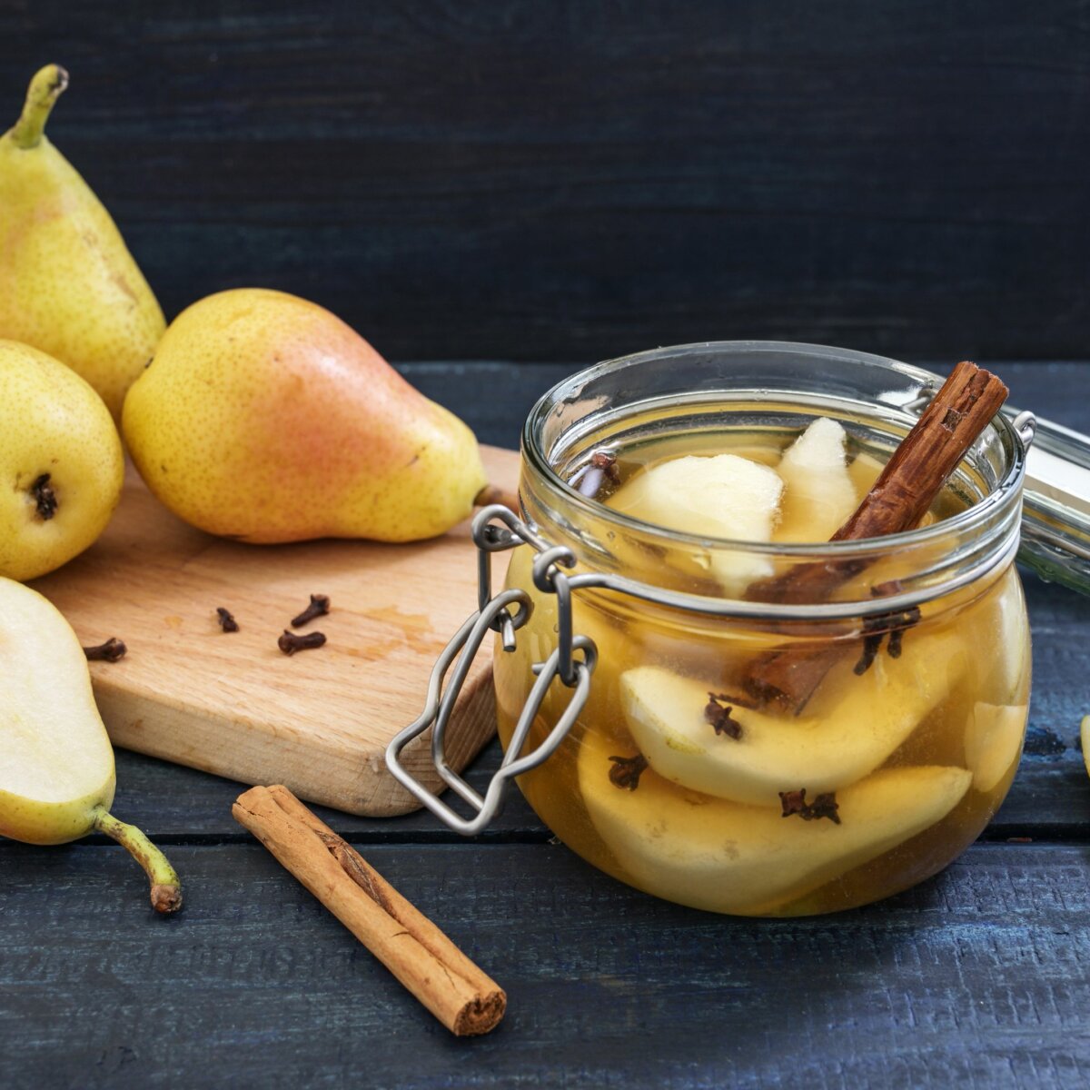 Poire marinée à la moutarde