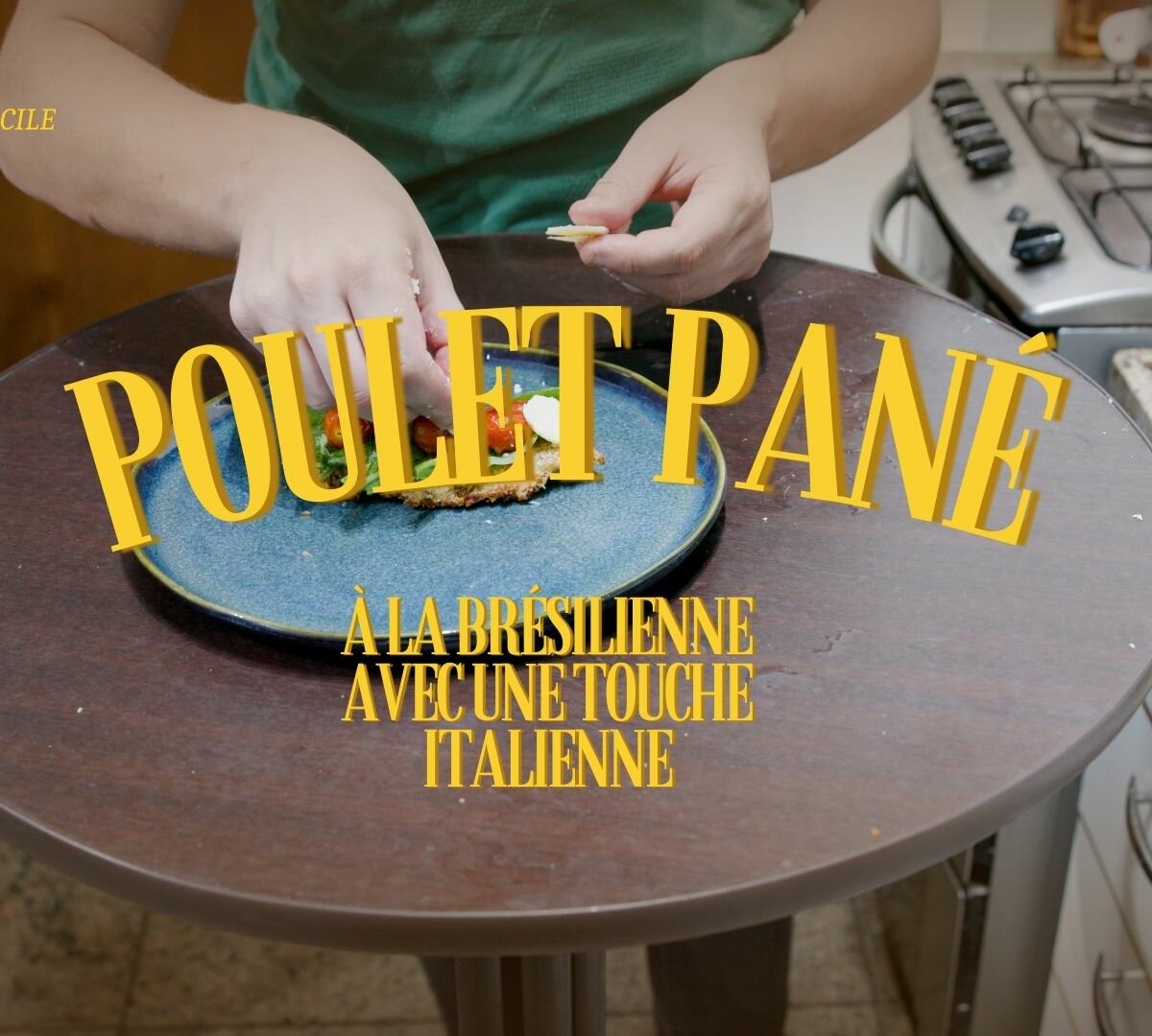 Poulet pané et frit à la brésilienne avec une touche d'Italie