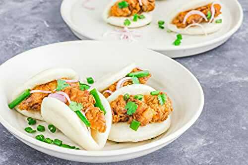 Bao buns au poulet frit croustillant