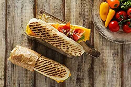 Panini italien au jambon et fromage
