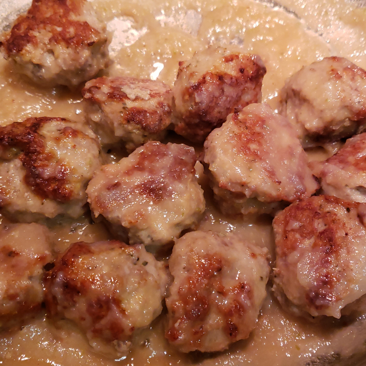 Boulettes d’agneau sauce à la poire