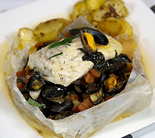 Cuisinez un cabillaud savoureux accompagné de légumes variés et de riz parfumé au safran