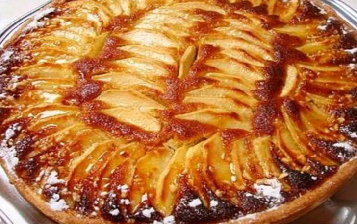 Tarte aux pommes et crème d’amandes au caramel