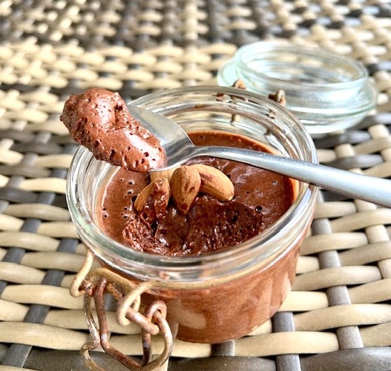 Mousse au Chocolat Sans œufs, légère et Ig bas ... au Jus de Haricots Rouges!