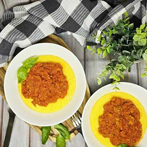Polenta sauce ragù aux saucisses