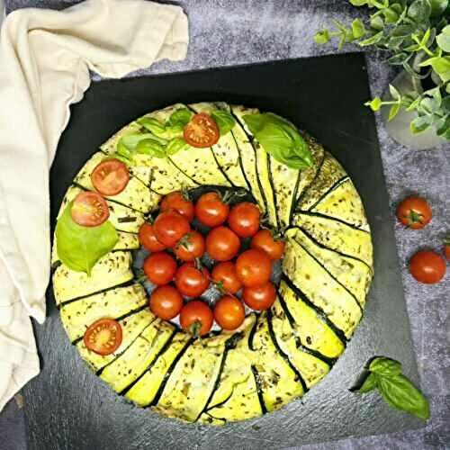 Couronne de courgette, poivrons et mozzarella