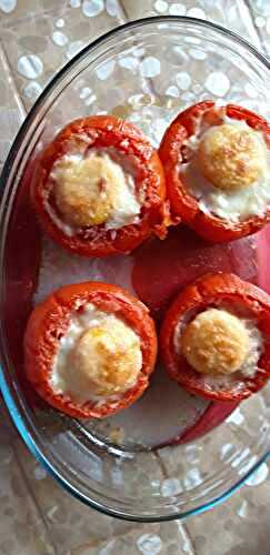 Tomates farcies au jambon/œuf/mozzarella