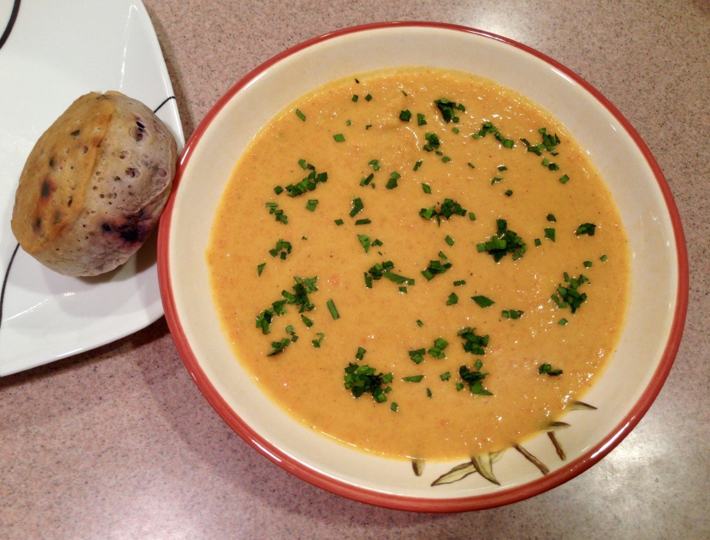 Soupe de Butternut, carotte et curry – Prête en un rien de temps au robot multi-cuiseur cookéo