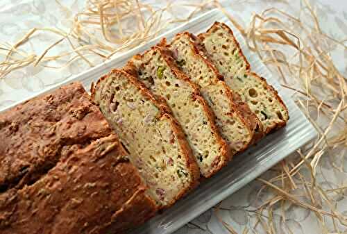 Cake moelleux aux lardons, jambon et ricotta