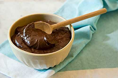 Mousse au chocolat à l’ancienne : ma version dense et intense au beurre demi-sel