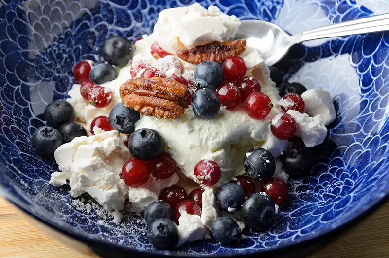 Eton mess aux fruits rouges