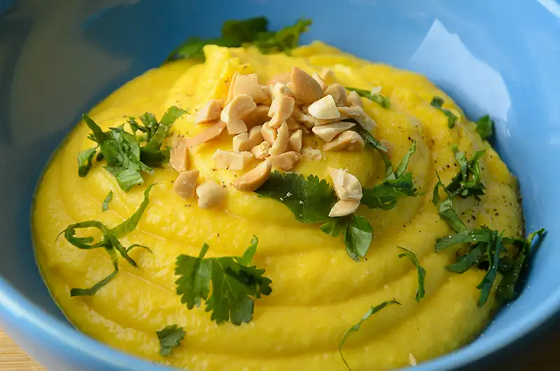 Purée de butternut, curcuma et crème de coco