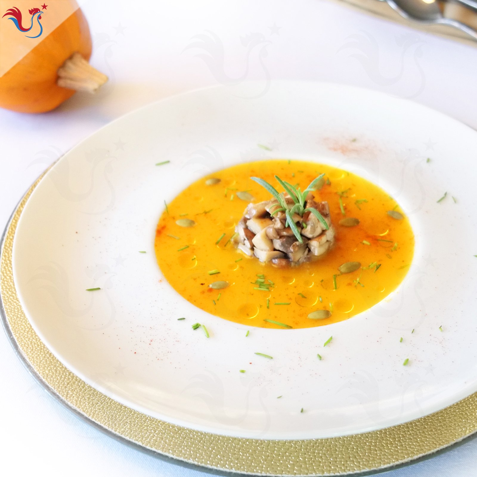 Velouté de Citrouilles aux épices, huile de truffe et herbes