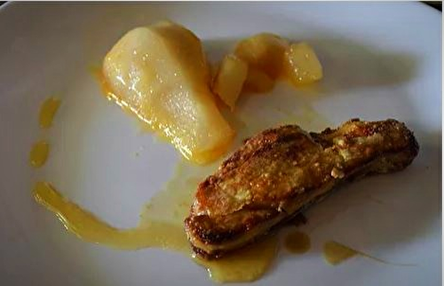 Foie gras frais poêlé aux poires et miel