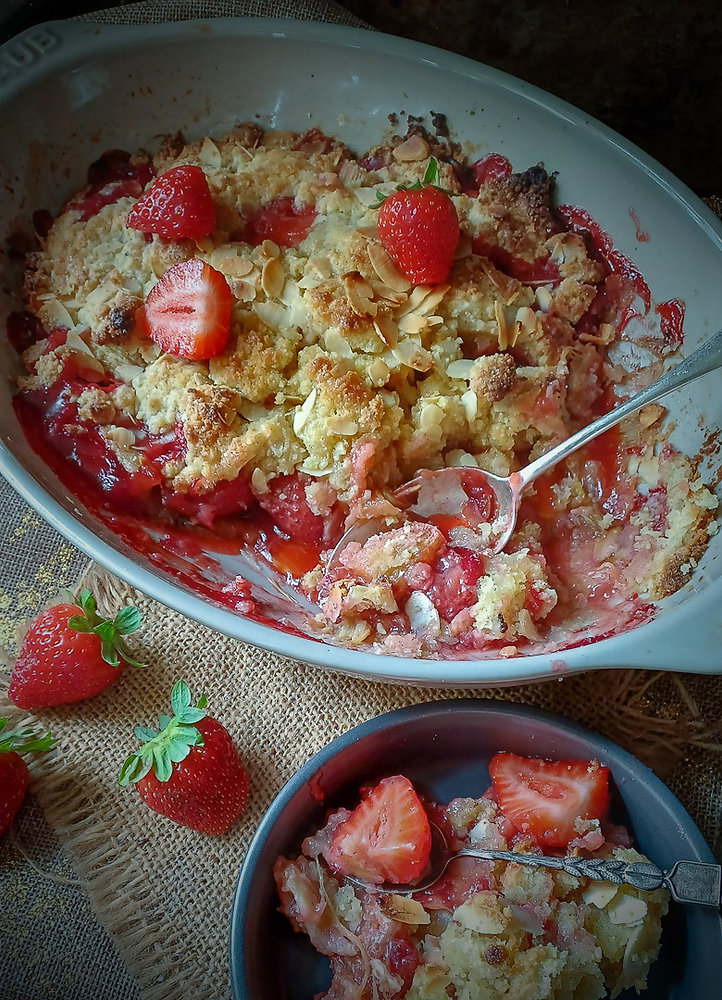 Crumble végan fraise rhubarbe