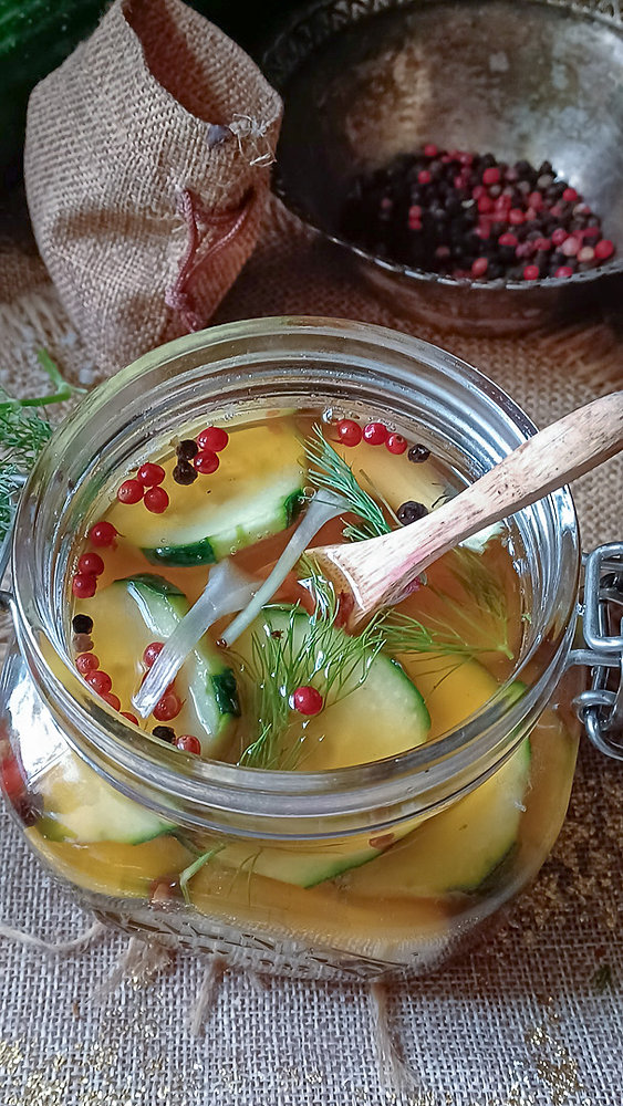 Pickles de concombre au vinaigre aromatisé