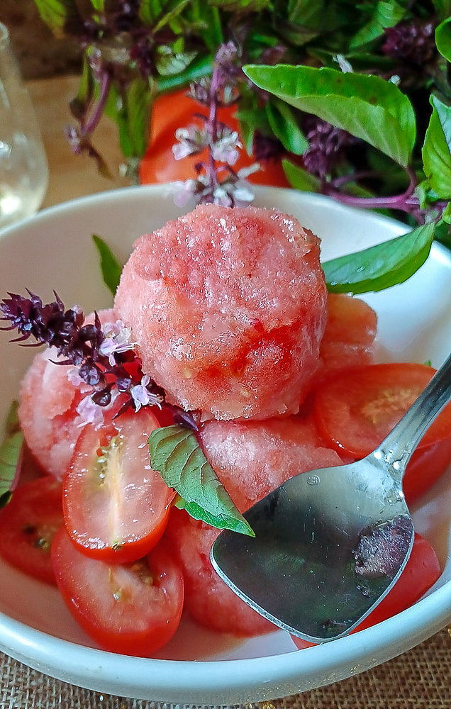 Sorbet à la tomate et au basilic cannelle, sans sorbetière