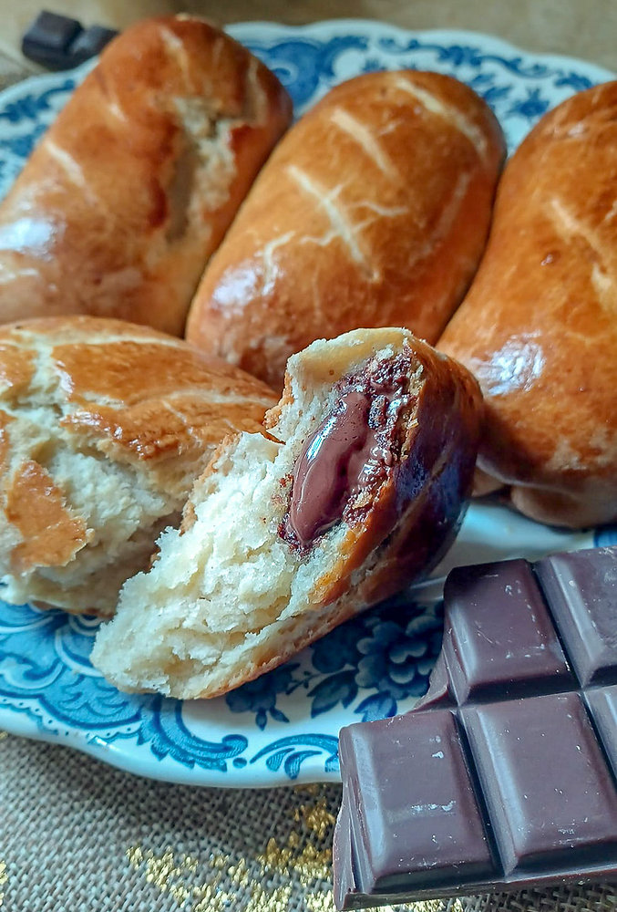 Petits pains au chocolat pour le goûter des enfants