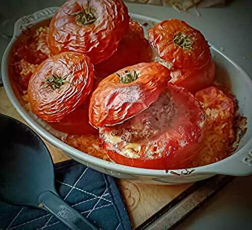 Tomates farcies sur lit de riz