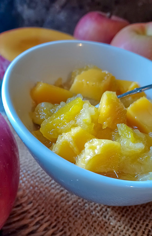 Compote maison de pommes et mangue fraîche