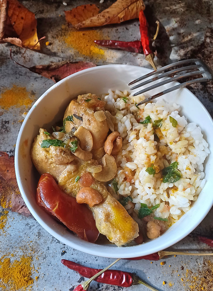 Cuisses de poulet au curry et lait de coco