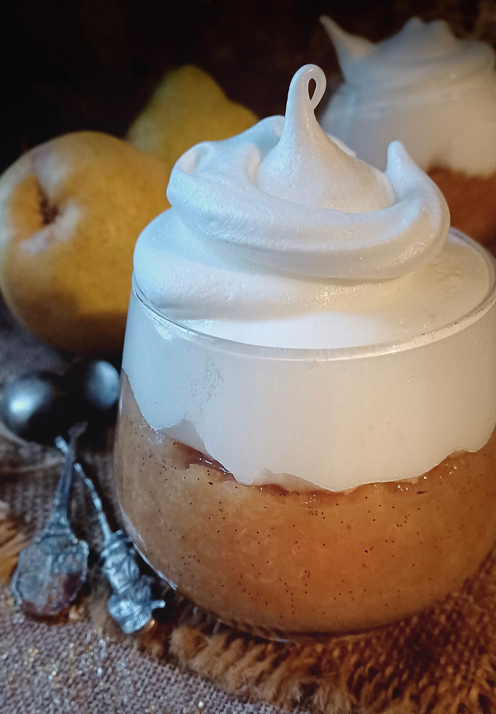 Compote de Poires Meringuée : Un Dessert Doux et Gourmand