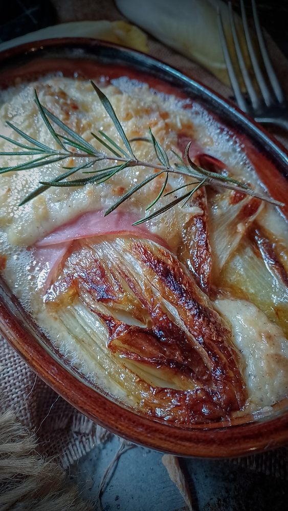 Endives braisées au Jambon Gratinées à la Béchamel 