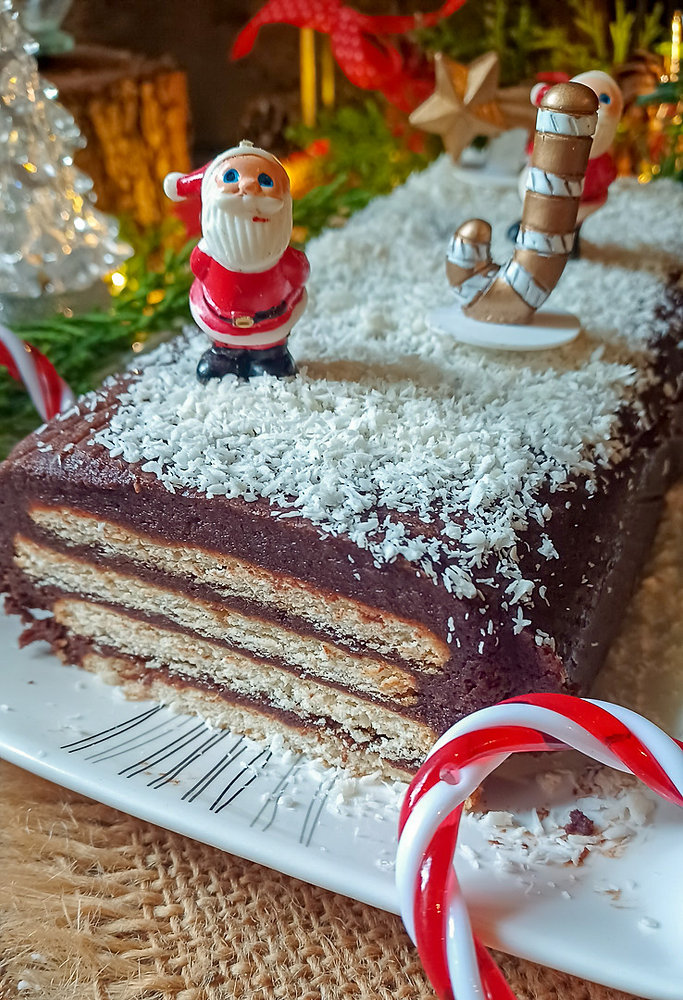 Bûche de Noël Économique aux Petits Beurres et Mousse au Chocolat